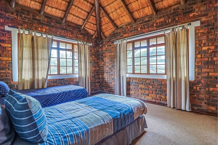 8 Bedroom Property for Sale in Oranjeville Free State